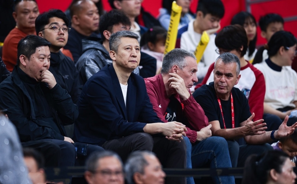 zpsdH, 只能在防守, 曼苏尔利用