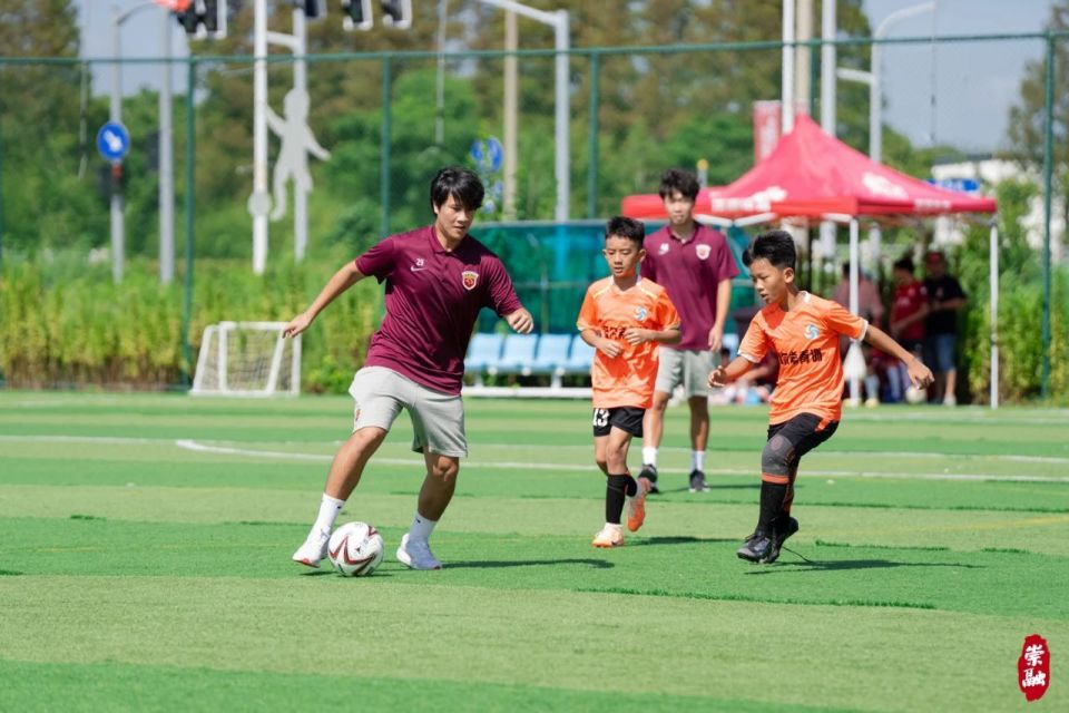 俱乐部打响, MAA