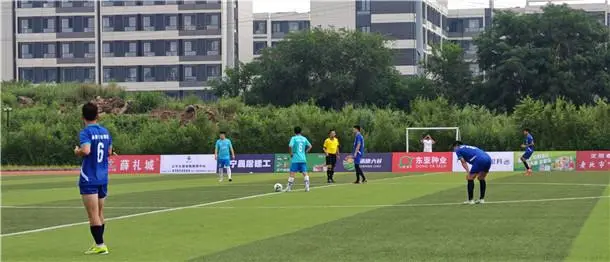 src, 化两地在文