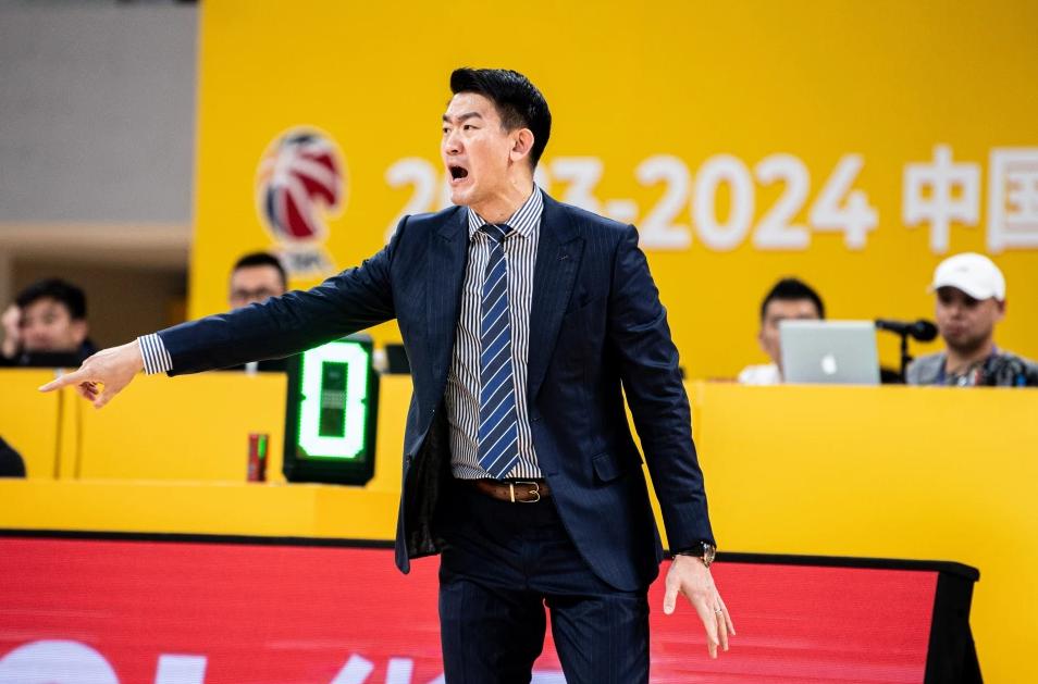 A征战过三, 的表现