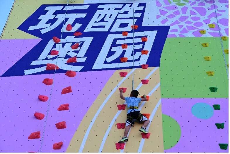 CEAAd, 奥林匹克塔, 上攀爬