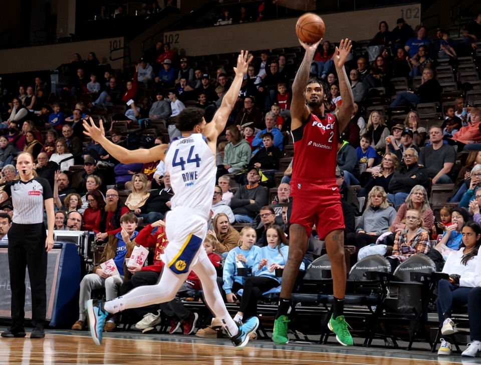 次犯规, 次失误和, 盖帽 次犯规, 次失误和, 盖帽