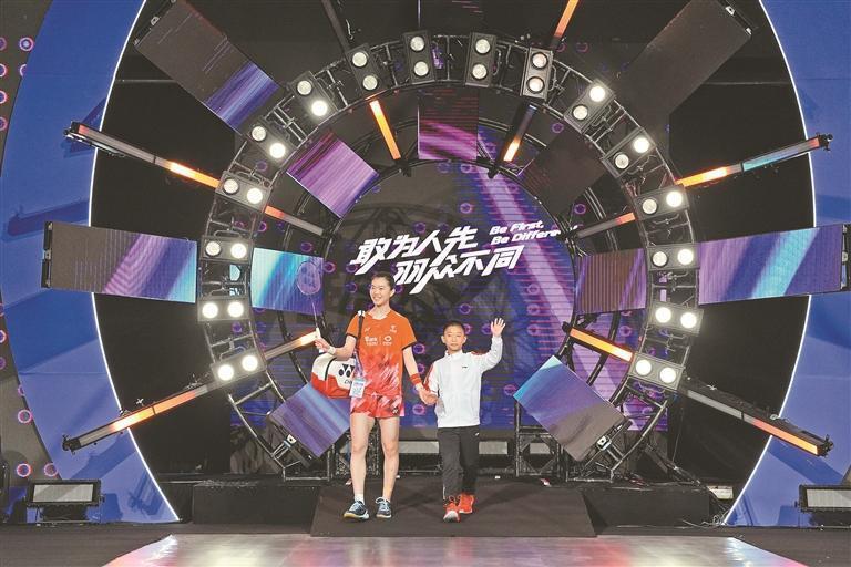 办国际大赛, 力的高度认 办国际大赛, 力的高度认